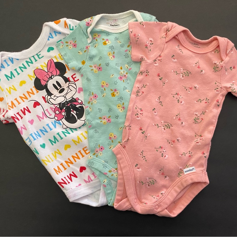 Assorted 0-3 Month Onsie Bundle - Picture 1 of 4